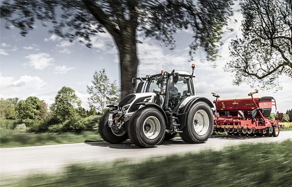Stripe Image - Valtra Agri